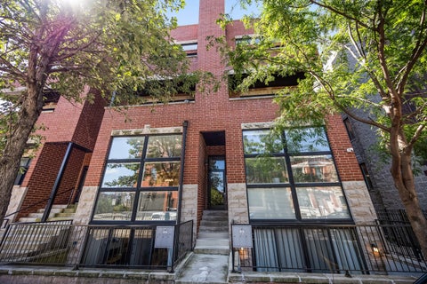 Photo of 2003 W Superior Street #1E, Chicago, IL 60612 (MLS # 12736993)