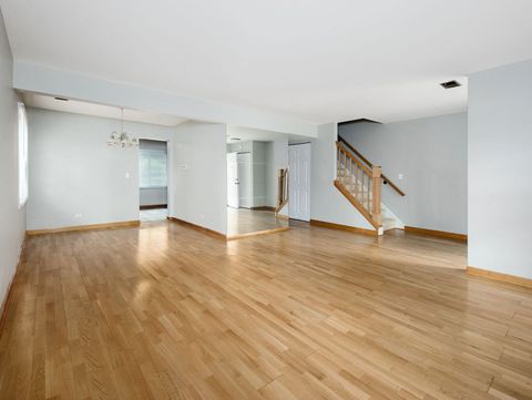 Tiny photo for 748 Berwick Place, Roselle, IL 60172 (MLS # 12655580)