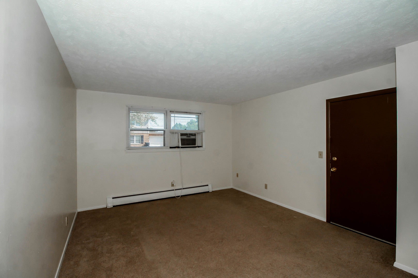 215 Lindell