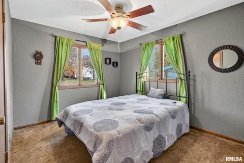 Tiny photo for 1123 N 27TH Avenue, Clinton, IA 52732 (MLS # QC4269112)