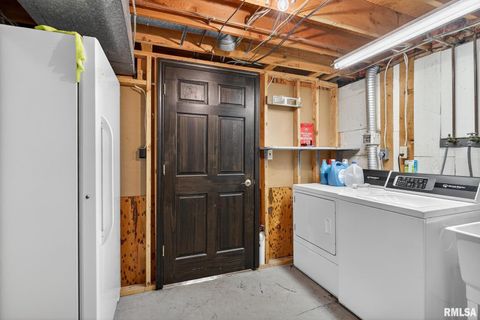 Tiny photo for 1123 N 27TH Avenue, Clinton, IA 52732 (MLS # QC4269112)