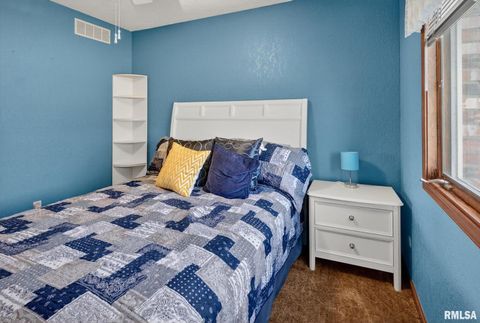 Tiny photo for 1123 N 27TH Avenue, Clinton, IA 52732 (MLS # QC4269112)