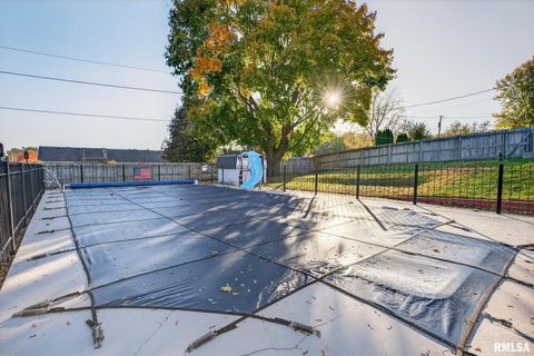 Tiny photo for 1123 N 27TH Avenue, Clinton, IA 52732 (MLS # QC4269112)