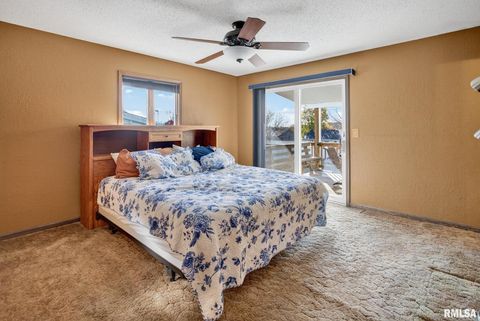 Tiny photo for 1123 N 27TH Avenue, Clinton, IA 52732 (MLS # QC4269112)