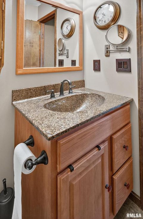 Tiny photo for 1123 N 27TH Avenue, Clinton, IA 52732 (MLS # QC4269112)