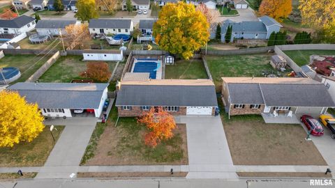 Tiny photo for 1123 N 27TH Avenue, Clinton, IA 52732 (MLS # QC4269112)