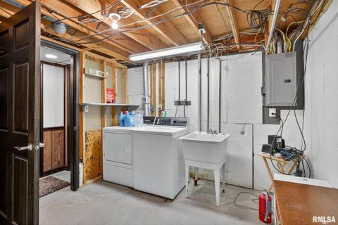 Tiny photo for 1123 N 27TH Avenue, Clinton, IA 52732 (MLS # QC4269112)