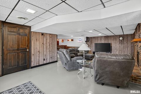 Tiny photo for 1123 N 27TH Avenue, Clinton, IA 52732 (MLS # QC4269112)