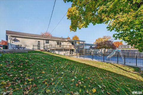 Tiny photo for 1123 N 27TH Avenue, Clinton, IA 52732 (MLS # QC4269112)