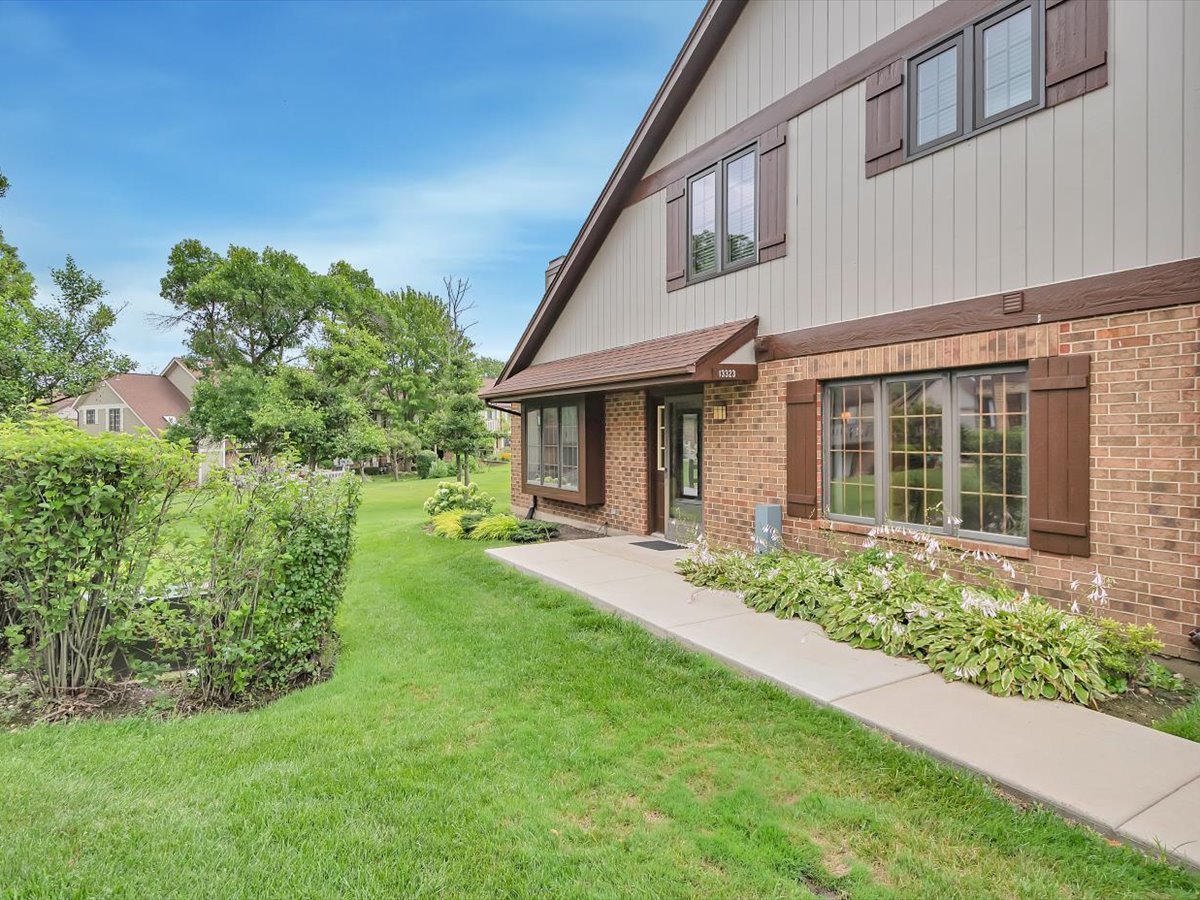 13323 S Oak Hills Parkway S 3