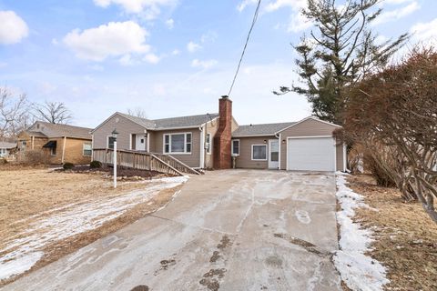 Tiny photo for 2111 30 Street, Rock Island, IL 61201 (MLS # 12554670)