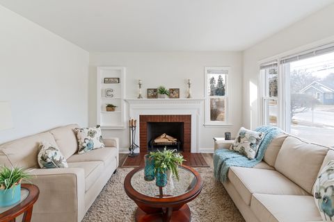 Tiny photo for 2111 30 Street, Rock Island, IL 61201 (MLS # 12554670)