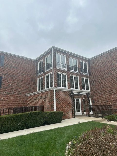 520 Biesterfield Road 112 Elk Grove Village IL 60007