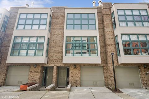 777 W Melrose Street Chicago IL 60657