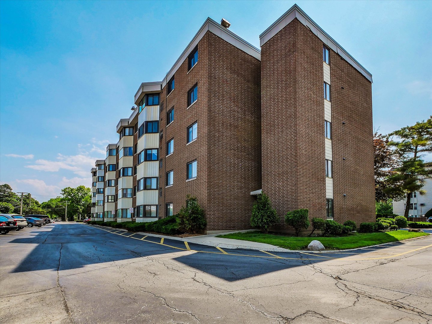 5500 Lincoln Avenue 414E