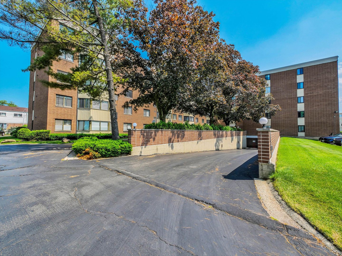 5500 Lincoln Avenue 414E