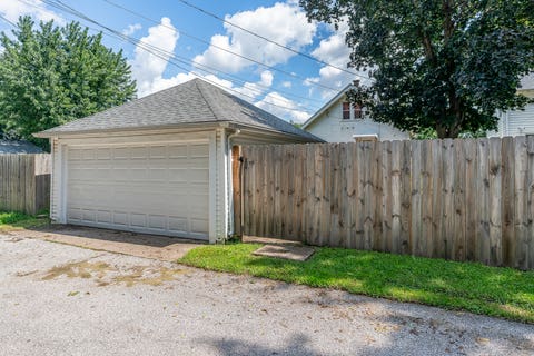 Tiny photo for 2712 Carey Avenue, Davenport, IA 52803 (MLS # 12736394)