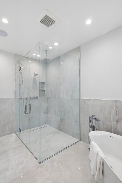 Tiny photo for 6022 N Ionia Avenue, Chicago, IL 60646 (MLS # 12629635)