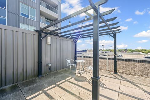 Tiny photo for 301 N Neil Street #606, Champaign, IL 61820 (MLS # 12463032)