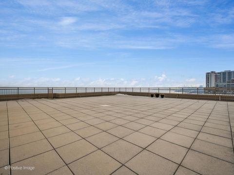 Tiny photo for 6301 N Sheridan Road #14-O, Chicago, IL 60660 (MLS # 12620360)