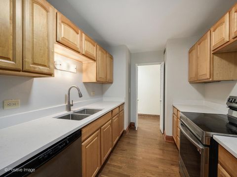 Tiny photo for 6301 N Sheridan Road #14-O, Chicago, IL 60660 (MLS # 12620360)