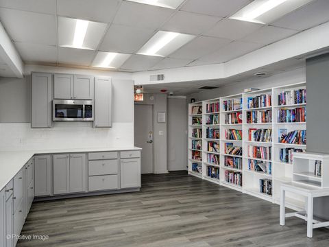 Tiny photo for 6301 N Sheridan Road #14-O, Chicago, IL 60660 (MLS # 12620360)