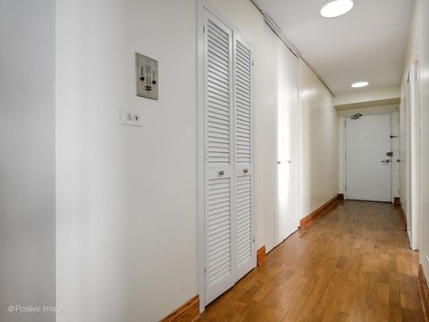 Tiny photo for 6301 N Sheridan Road #14-O, Chicago, IL 60660 (MLS # 12620360)