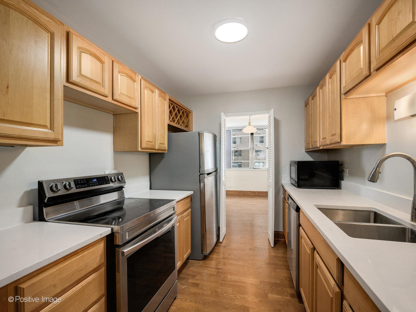 6301 N Sheridan Road 14-O