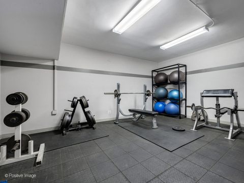 Tiny photo for 6301 N Sheridan Road #14-O, Chicago, IL 60660 (MLS # 12620360)