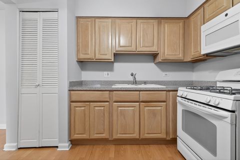 Tiny photo for 6670 S BRAINARD Avenue #209, Countryside, IL 60525 (MLS # 12537339)