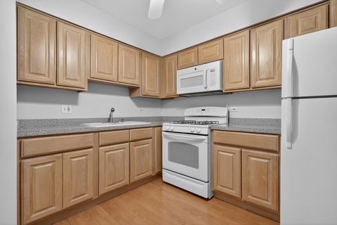 Tiny photo for 6670 S BRAINARD Avenue #209, Countryside, IL 60525 (MLS # 12537339)