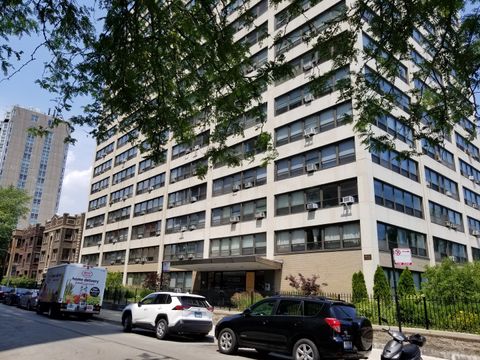 4180 N Marine Drive 712 Chicago IL 60613