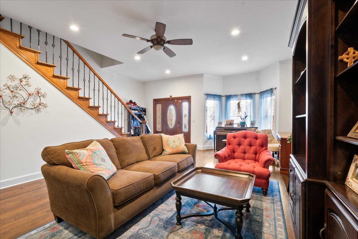 2936 W Belden Avenue