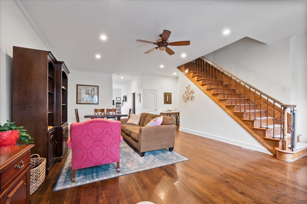 2936 W Belden Avenue