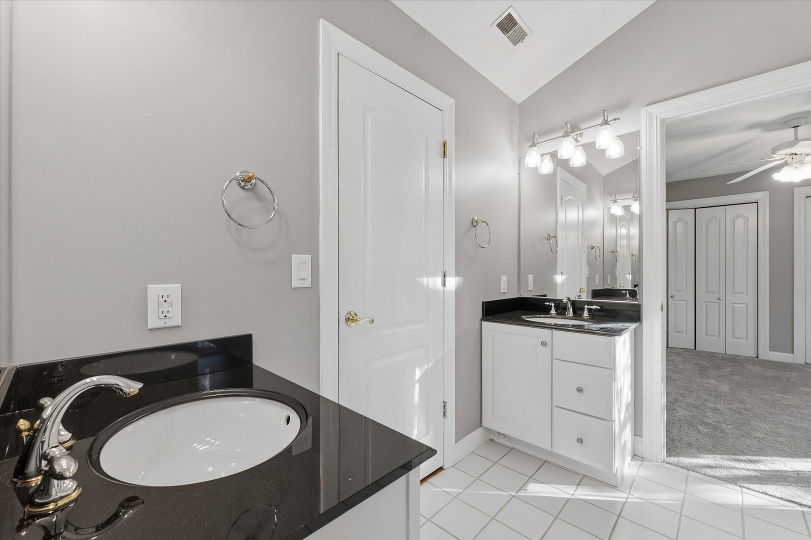 Bloomington, Illinois 61704, United States, 5 Bedrooms Bedrooms, ,5 BathroomsBathrooms,Residential,Active,241425