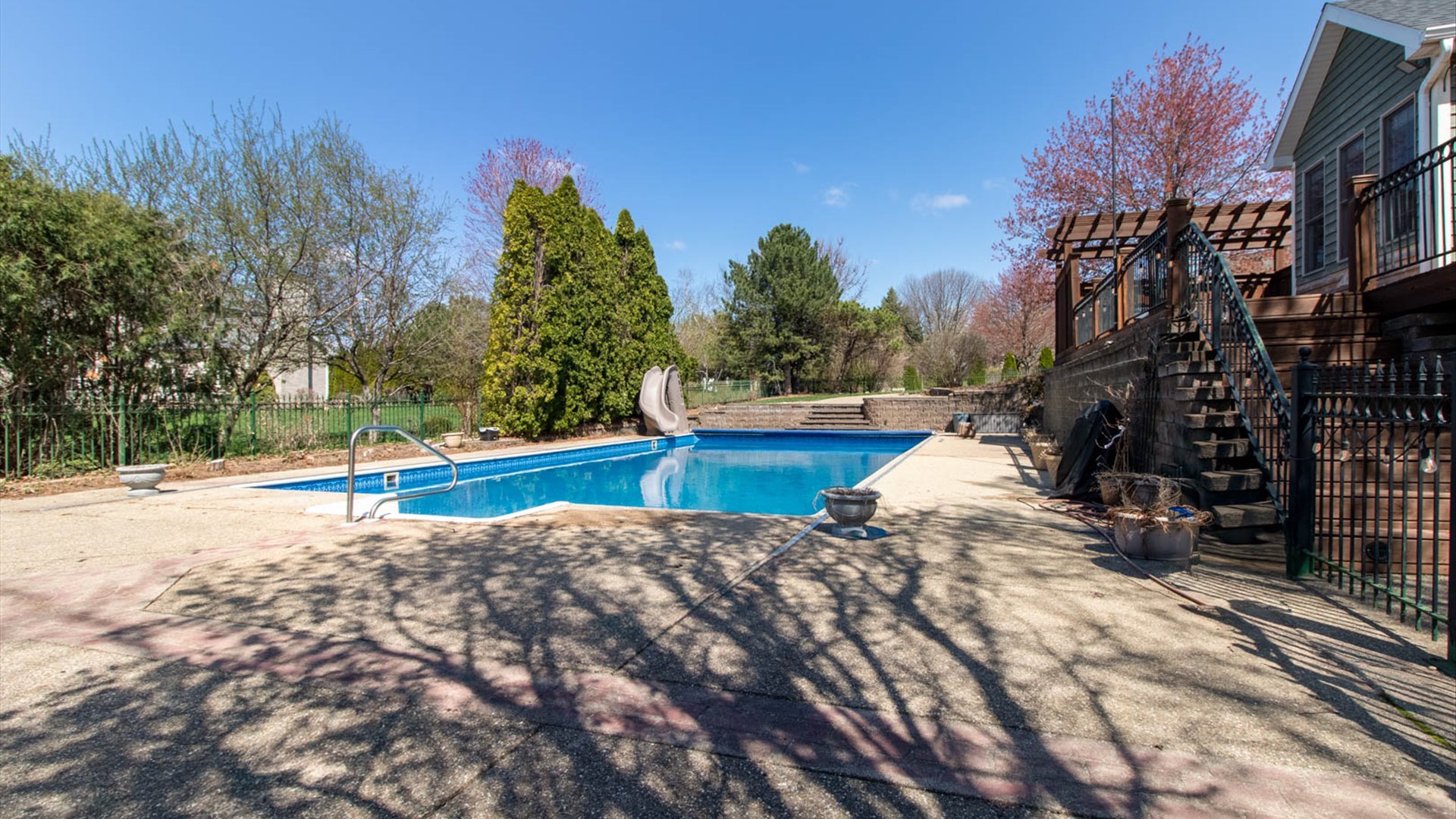 Bloomington, Illinois 61704, United States, 5 Bedrooms Bedrooms, ,5 BathroomsBathrooms,Residential,Active,241425