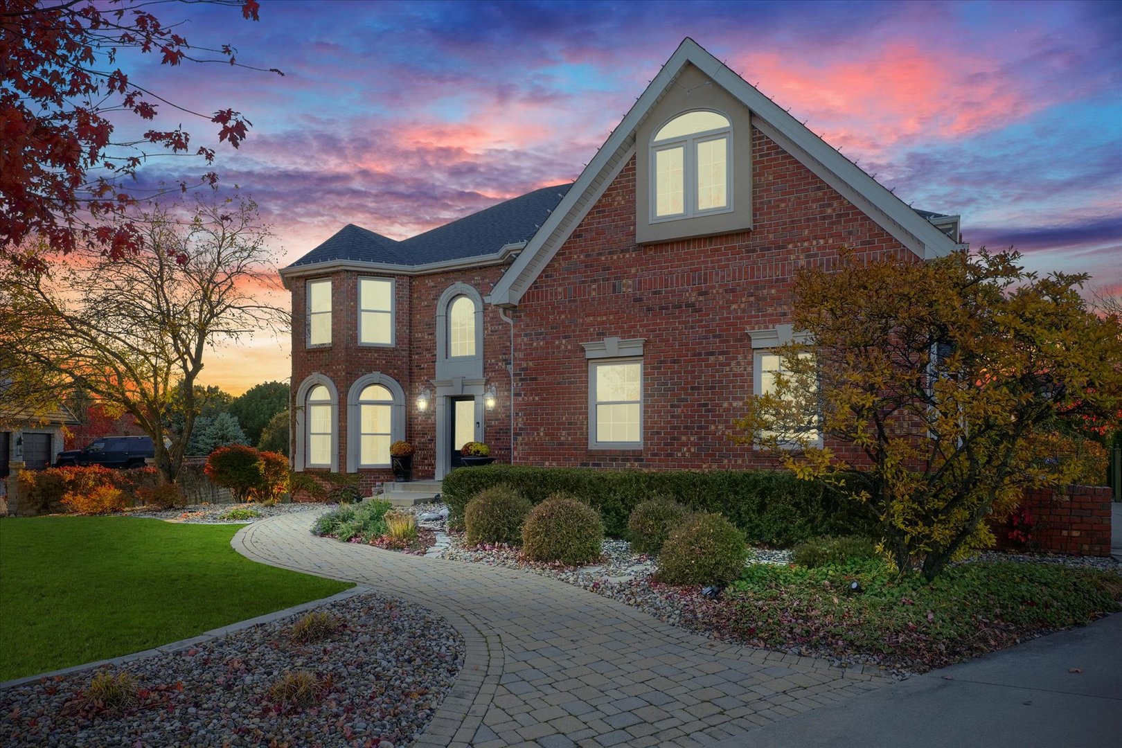 Bloomington, Illinois 61704, United States, 5 Bedrooms Bedrooms, ,5 BathroomsBathrooms,Residential,Active,241425