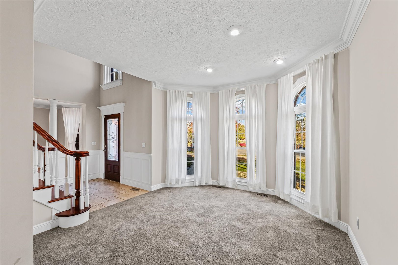 Bloomington, Illinois 61704, United States, 5 Bedrooms Bedrooms, ,5 BathroomsBathrooms,Residential,Active,241425