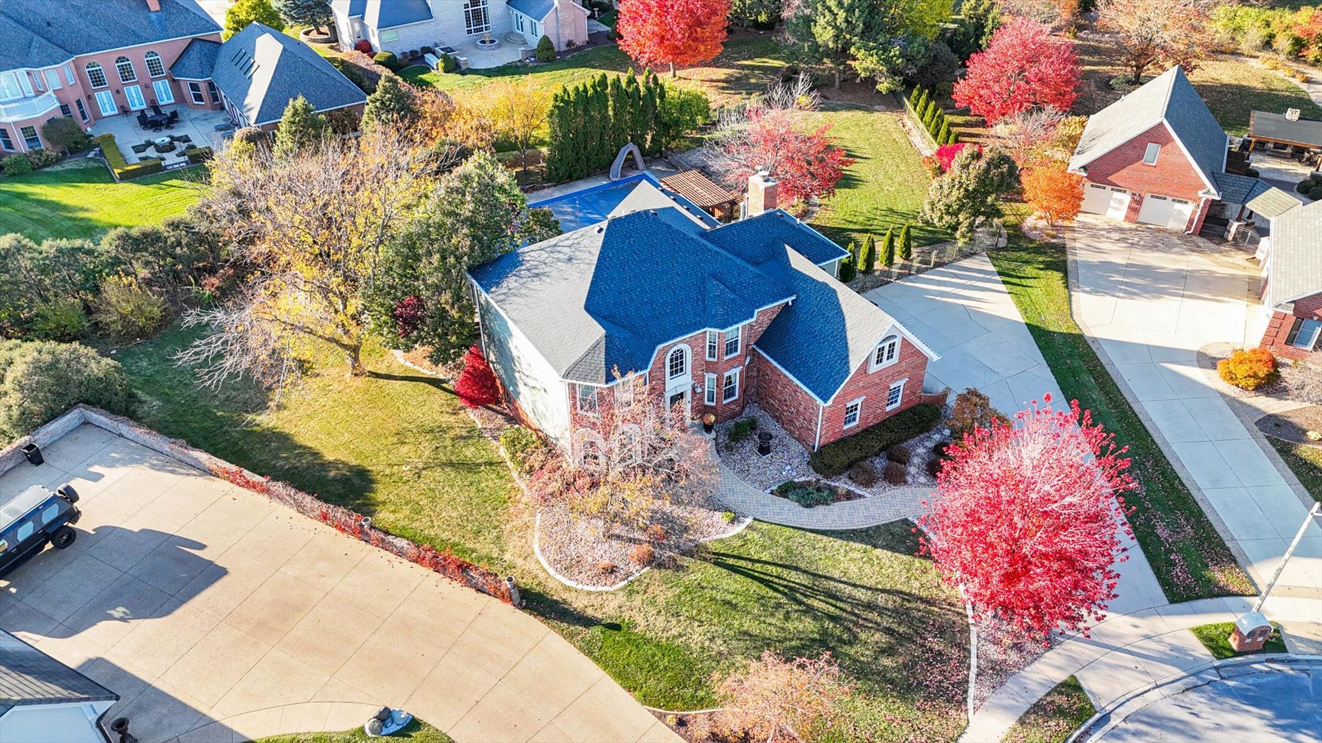 Bloomington, Illinois 61704, United States, 5 Bedrooms Bedrooms, ,5 BathroomsBathrooms,Residential,Active,241425