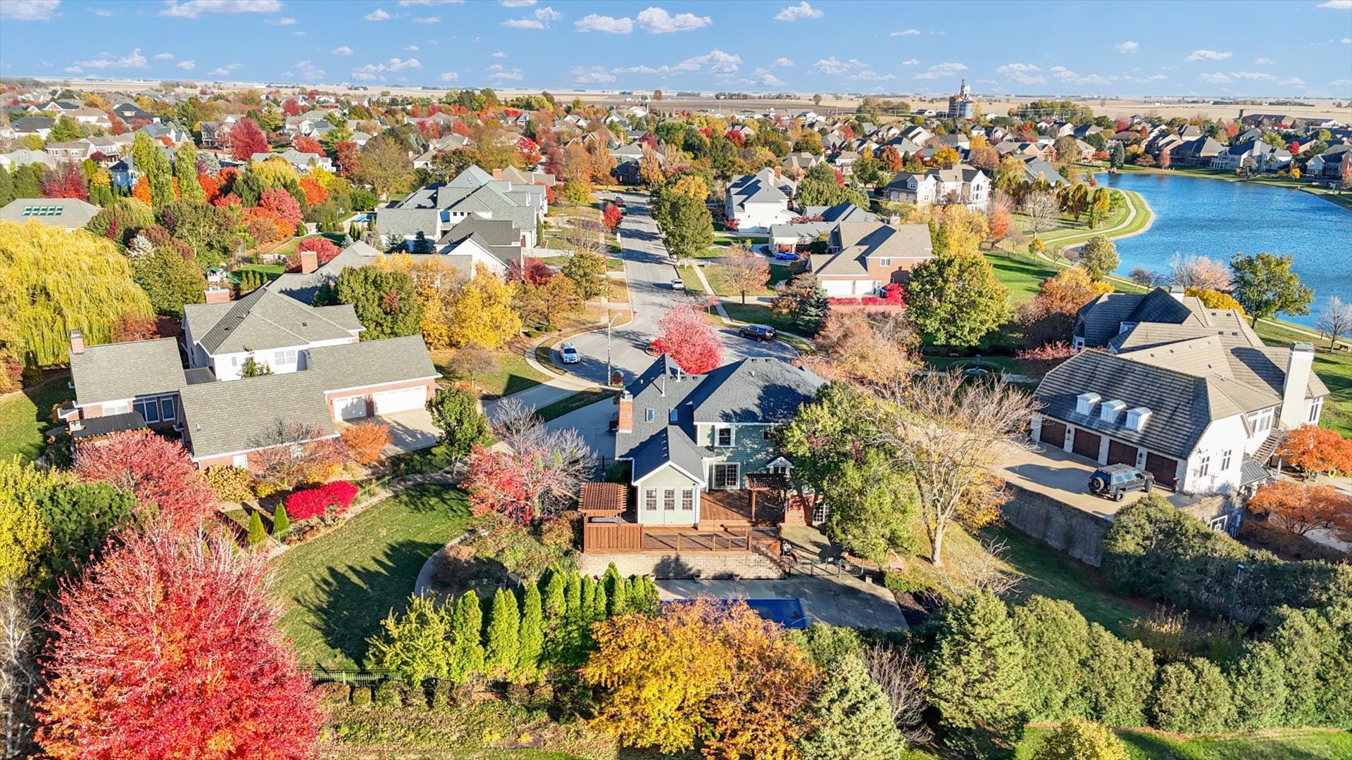 Bloomington, Illinois 61704, United States, 5 Bedrooms Bedrooms, ,5 BathroomsBathrooms,Residential,Active,241425