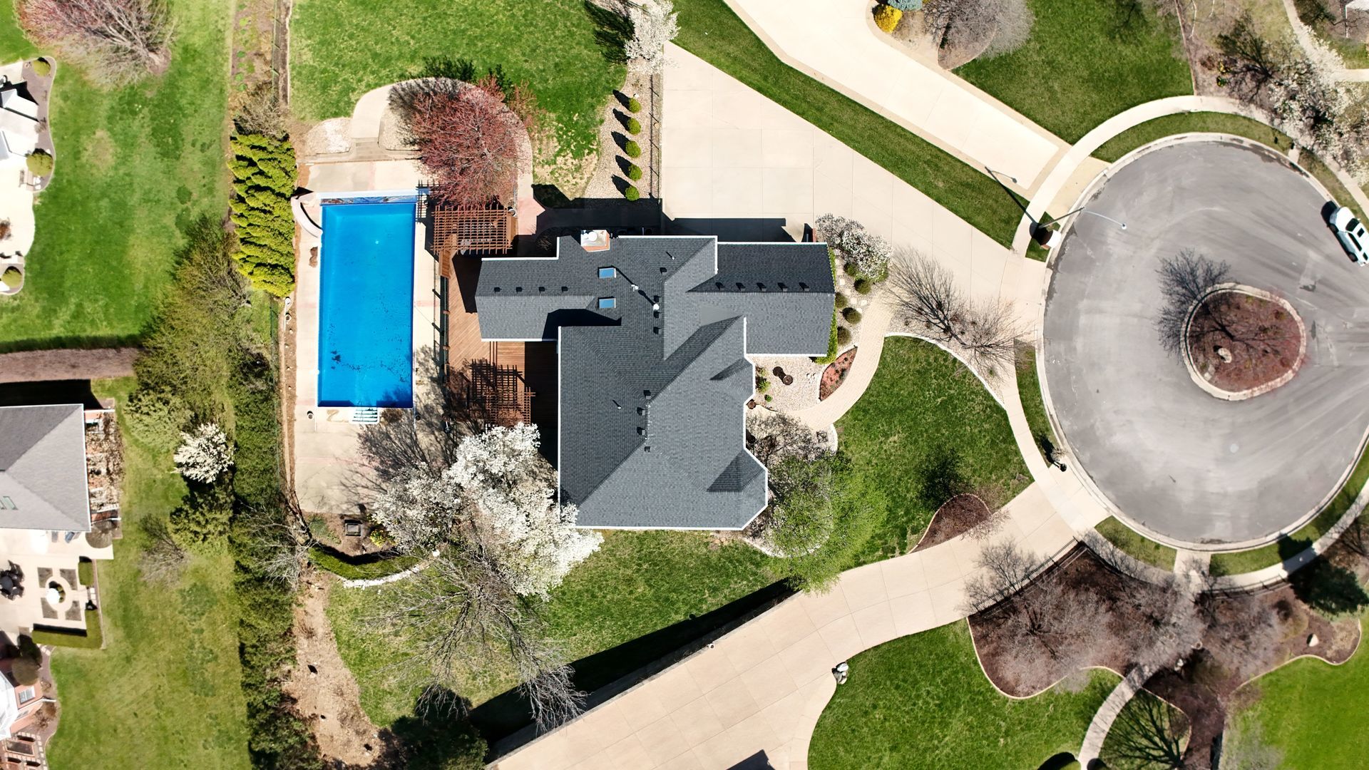 Bloomington, Illinois 61704, United States, 5 Bedrooms Bedrooms, ,5 BathroomsBathrooms,Residential,Active,241425