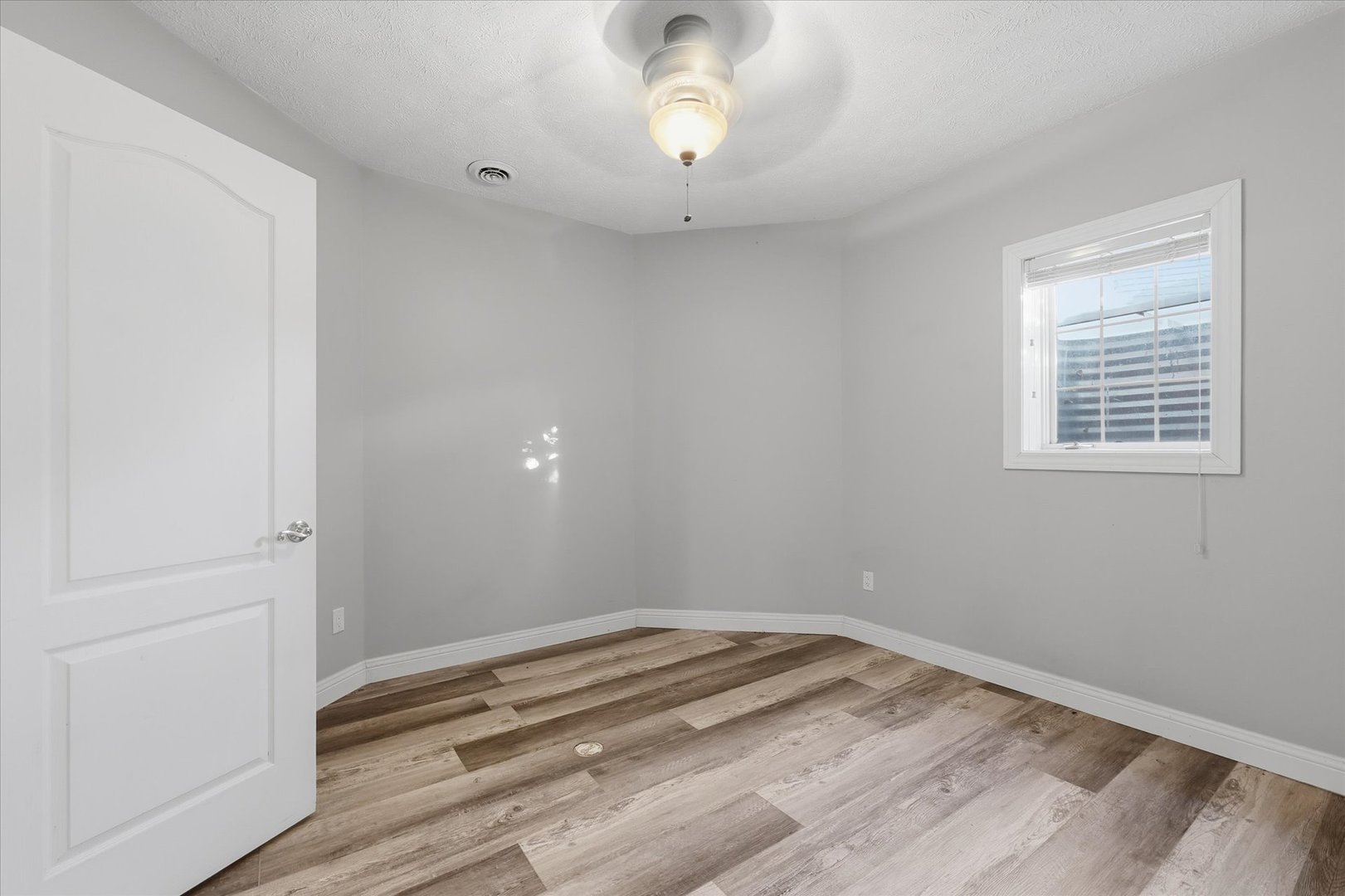 Bloomington, Illinois 61704, United States, 5 Bedrooms Bedrooms, ,5 BathroomsBathrooms,Residential,Active,241425