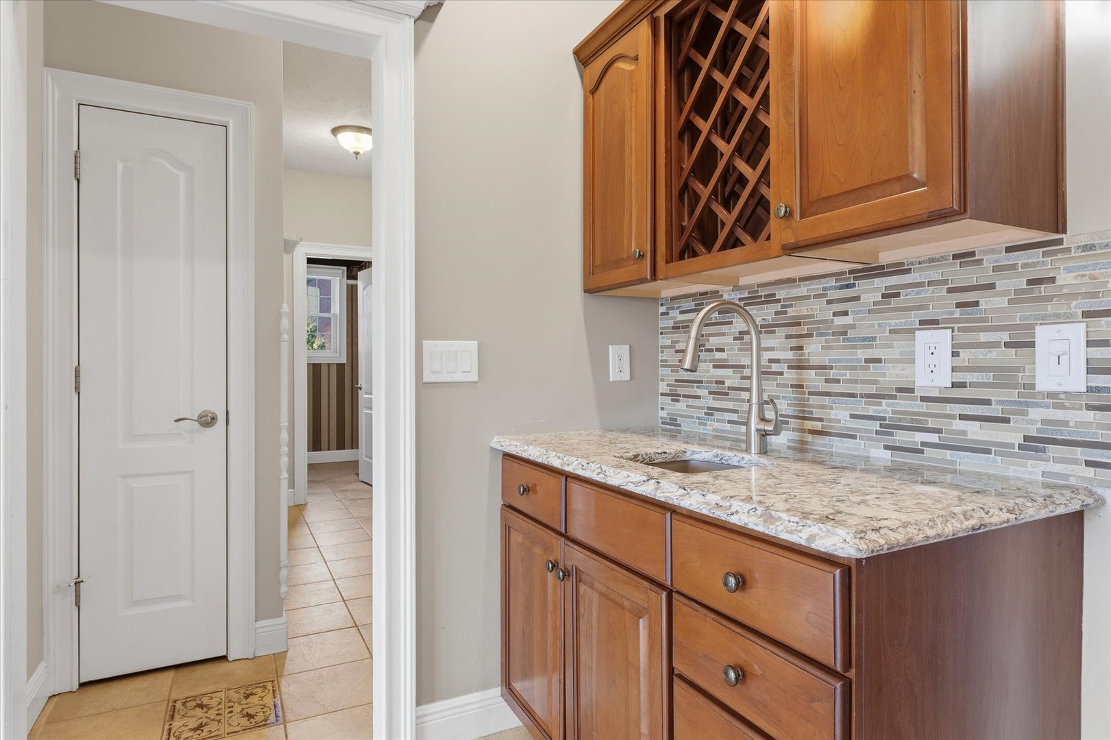 Bloomington, Illinois 61704, United States, 5 Bedrooms Bedrooms, ,5 BathroomsBathrooms,Residential,Active,241425