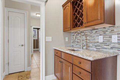 Tiny photo for 1 Windsong Way, Bloomington, IL 61704 (MLS # 12508618)