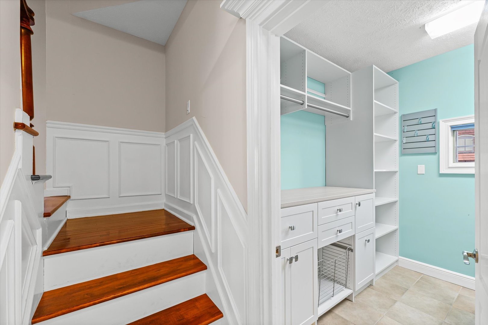 Bloomington, Illinois 61704, United States, 5 Bedrooms Bedrooms, ,5 BathroomsBathrooms,Residential,Active,241425