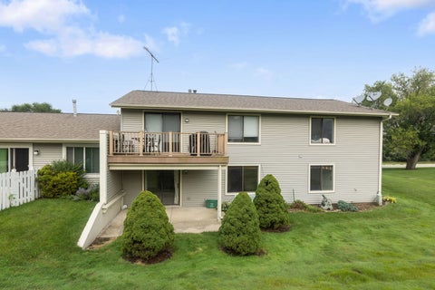 Tiny photo for 508 Waters Edge Drive #D, McHenry, IL 60050 (MLS # 12730189)