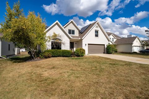 Tiny photo for 10 Prenzler Drive, Bloomington, IL 61704 (MLS # 12490742)