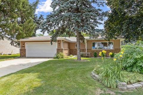 Tiny photo for 1007 Nancy Road, Lake Holiday, IL 60548 (MLS # 12725406)
