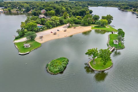 Tiny photo for 1007 Nancy Road, Lake Holiday, IL 60548 (MLS # 12725406)