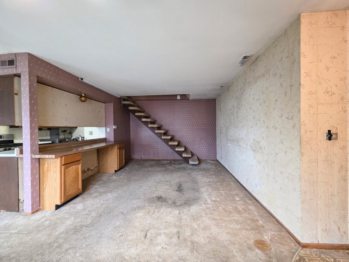1481 QUAKER Lane 117B